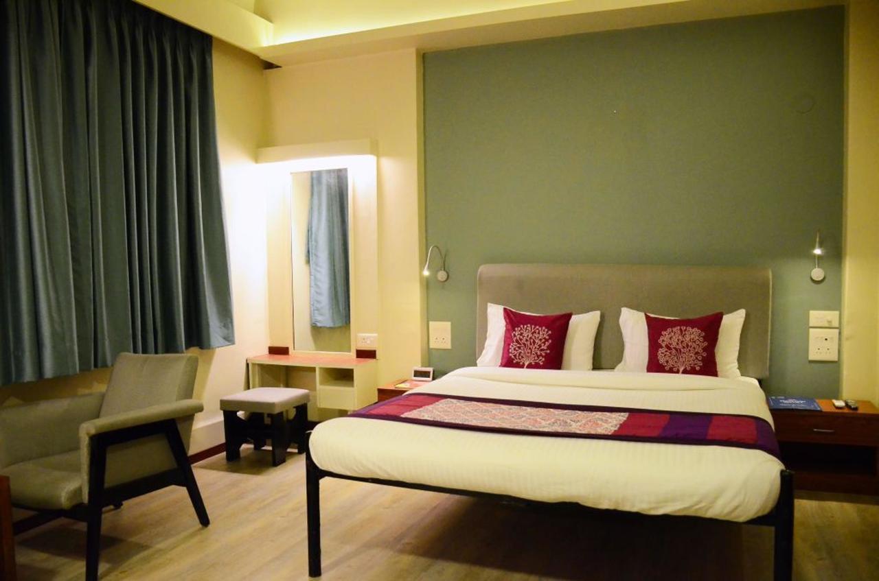Oyo 6429 Hotel Pearl Pune Exterior foto