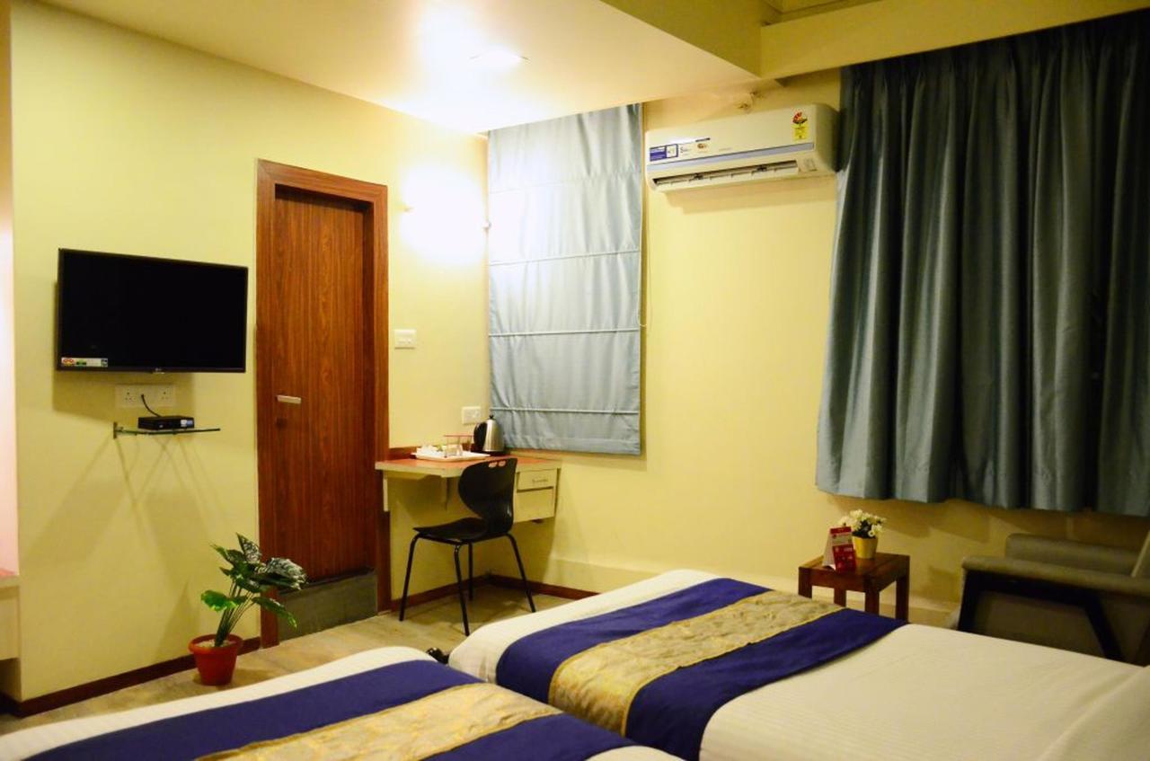 Oyo 6429 Hotel Pearl Pune Exterior foto